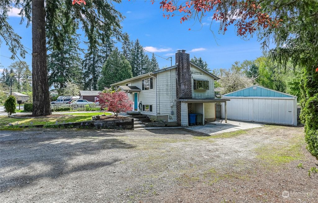 Photo of 20219 73rd Avenue NE, Kenmore, WA 98028 (MLS # 2064316)