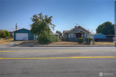 Photo of 5507 S Alaska Street, Tacoma, WA 98408 (MLS # 2567522)