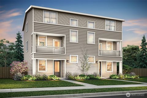 8783 151st Court E Puyallup WA 98375