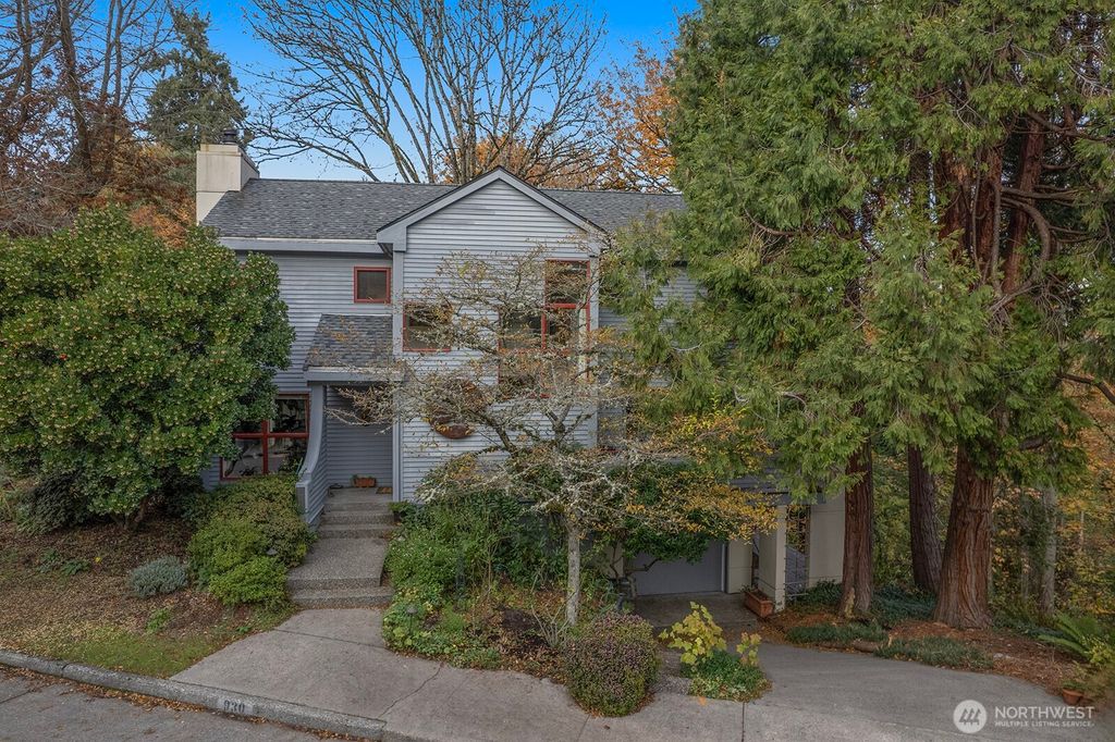 Photo of 930 37th Avenue, Seattle, WA 98122 (MLS # 2449085)