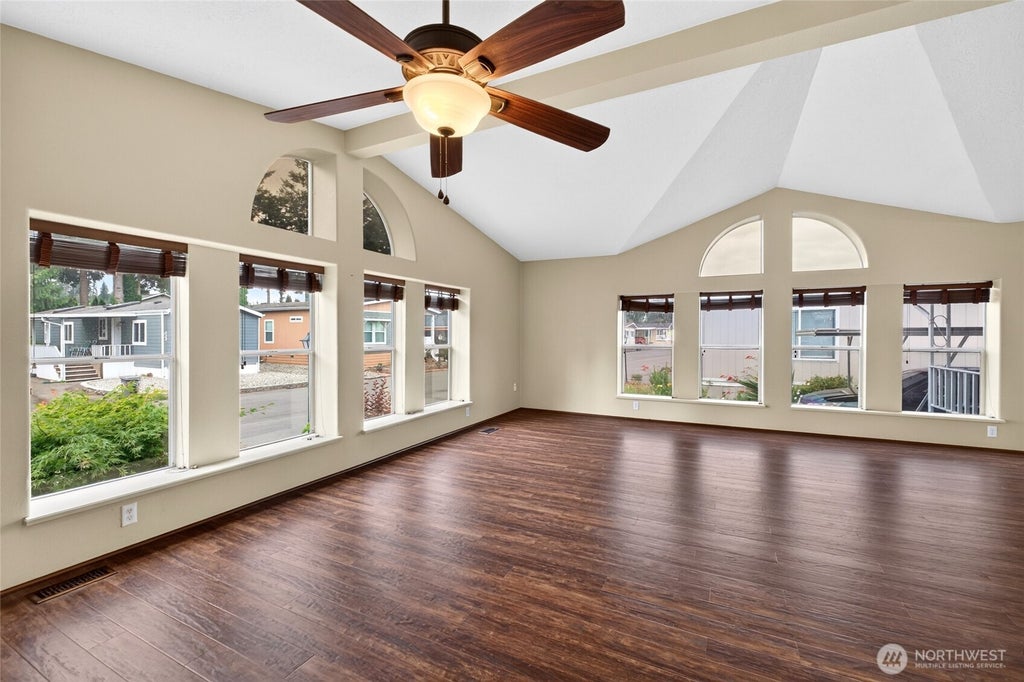 Photo of 819 Mountain Villa Loop, Enumclaw, WA 98022 (MLS # 2548860)