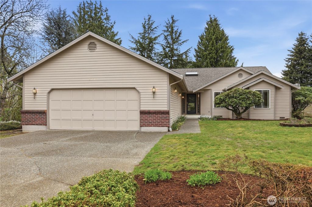 Photo of 824 151st Place SW, Lynnwood, WA 98087 (MLS # 2506545)