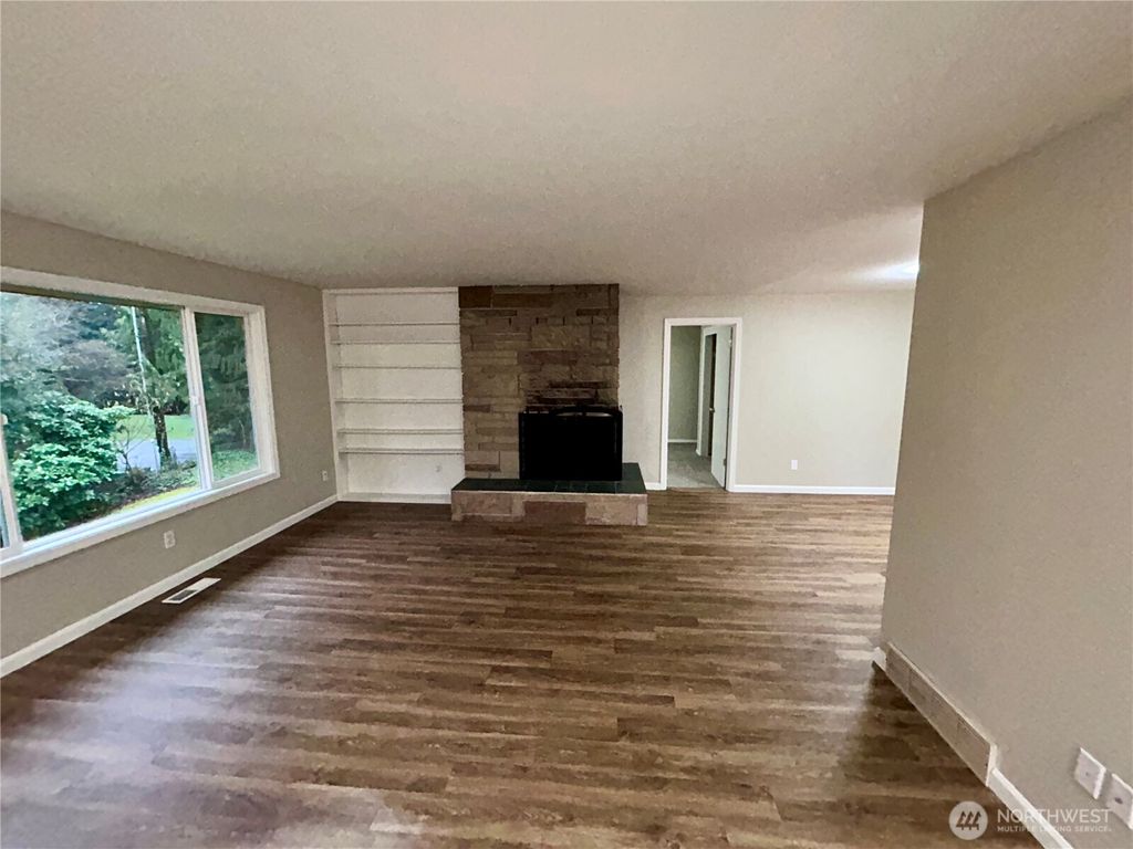 Photo of 19221 100th Avenue NE, Bothell, WA 98011 (MLS # 2476956)