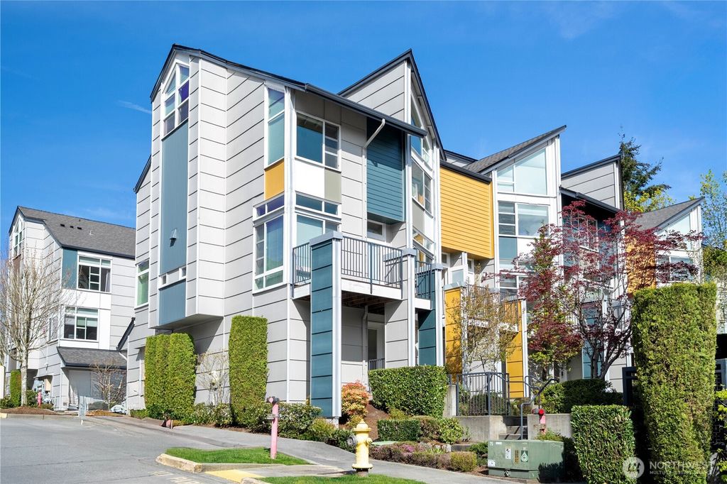 Photo of 15130 NE 81st Way #102, Redmond, WA 98052 (MLS # 2361539)