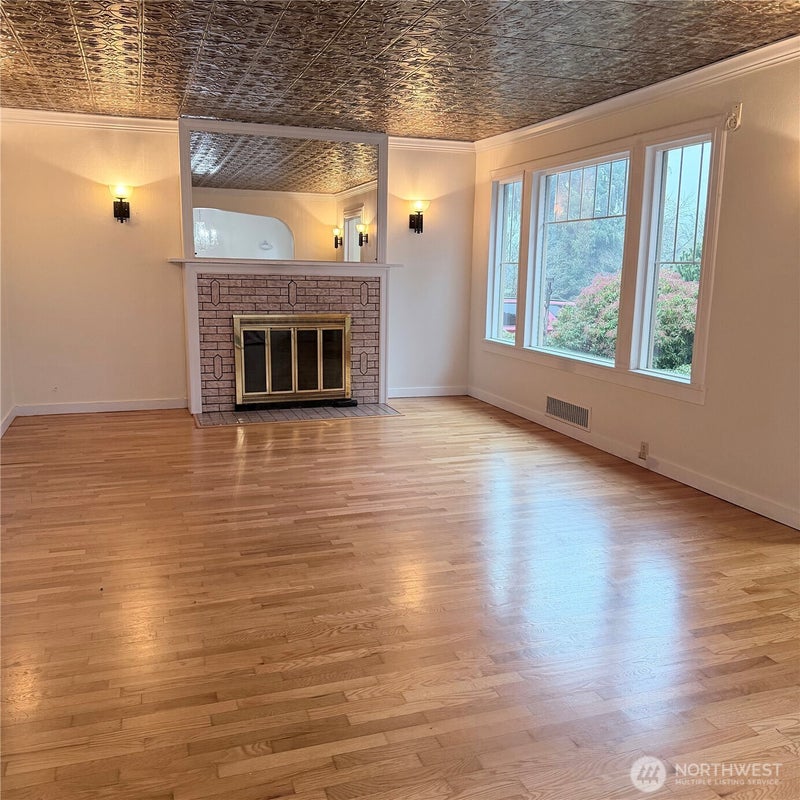 517 S 3rd Street