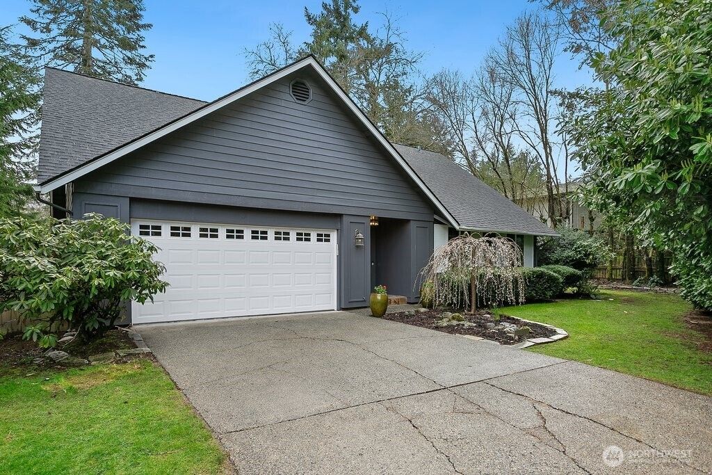 Photo of 14203 NE 63rd Court, Redmond, WA 98052 (MLS # 2497788)