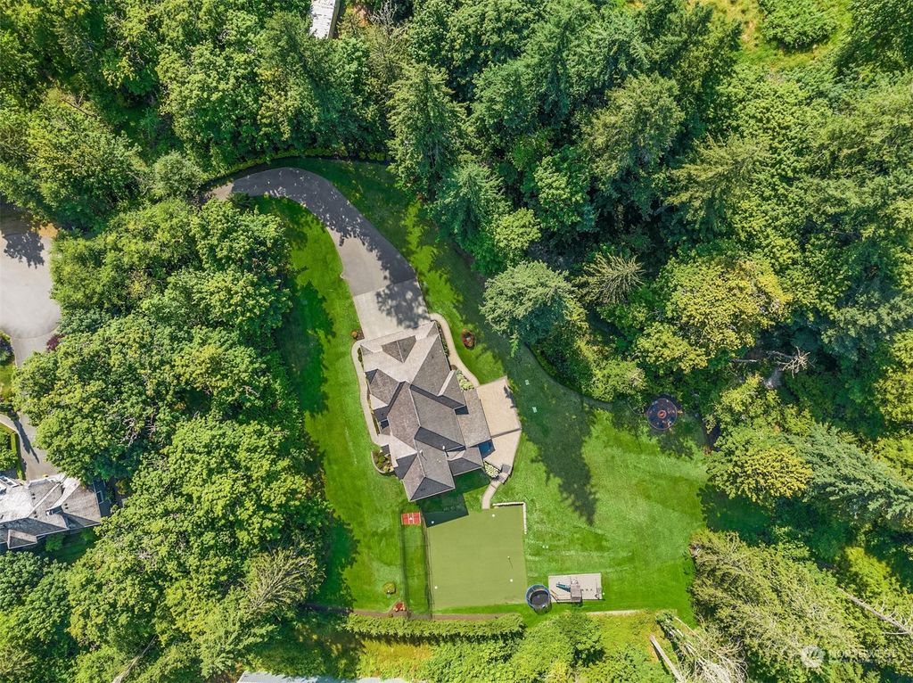 Photo of 5855 245th Place NE, Redmond, WA 98053 (MLS # 2238576)