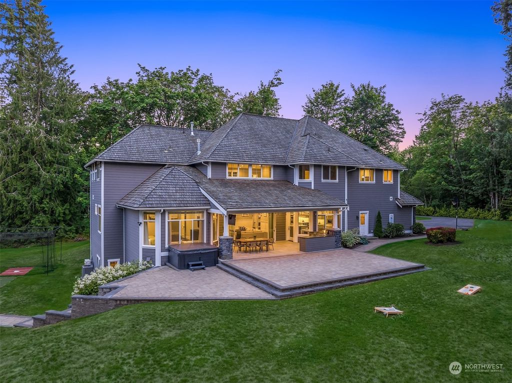 Photo of 5855 245th Place NE, Redmond, WA 98053 (MLS # 2238576)