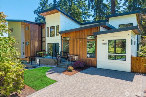 Photo of 10823 SE 12th Street, Bellevue, WA 98004 (MLS # 2389548)