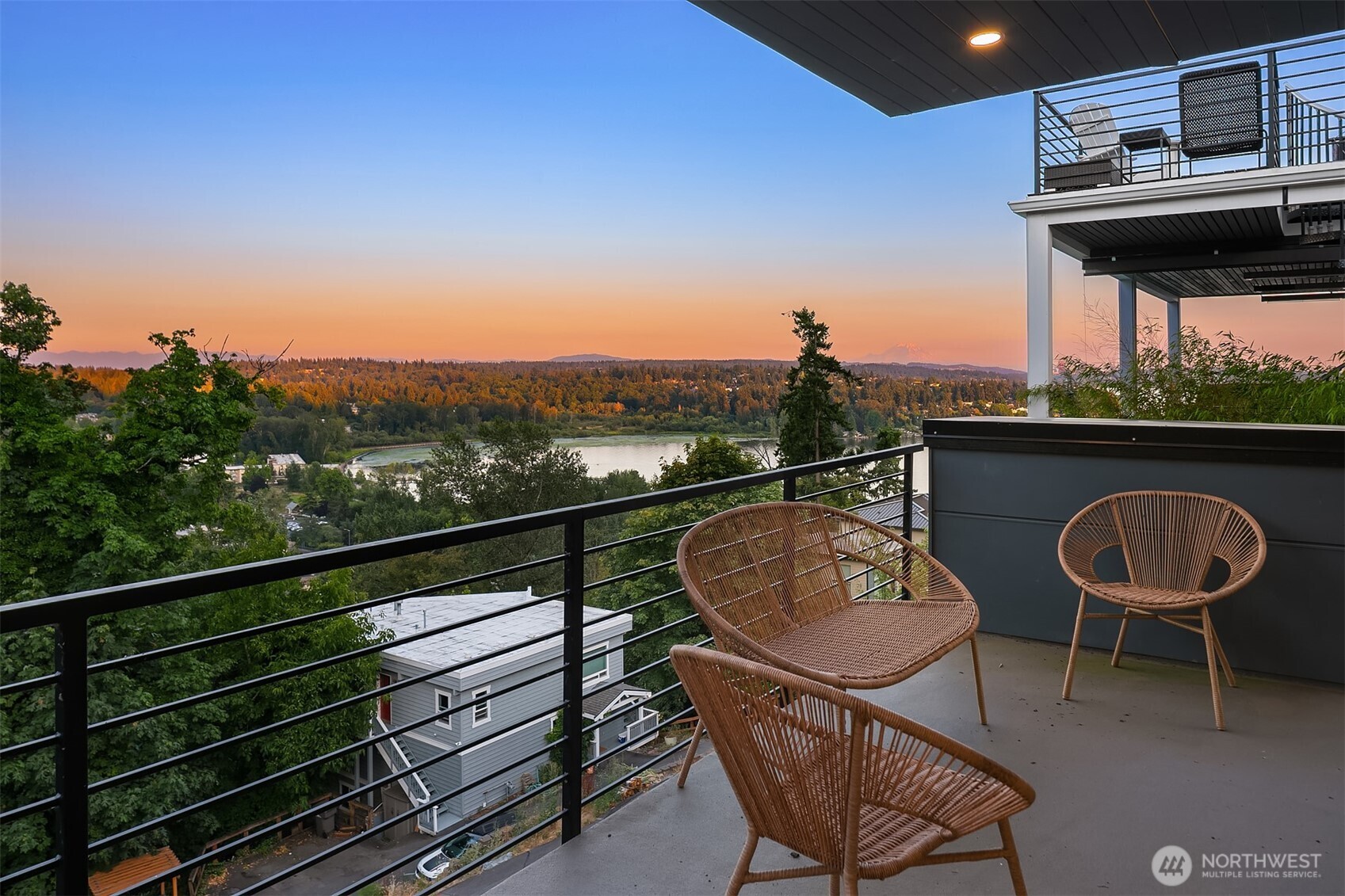 11909 90th Avenue NE