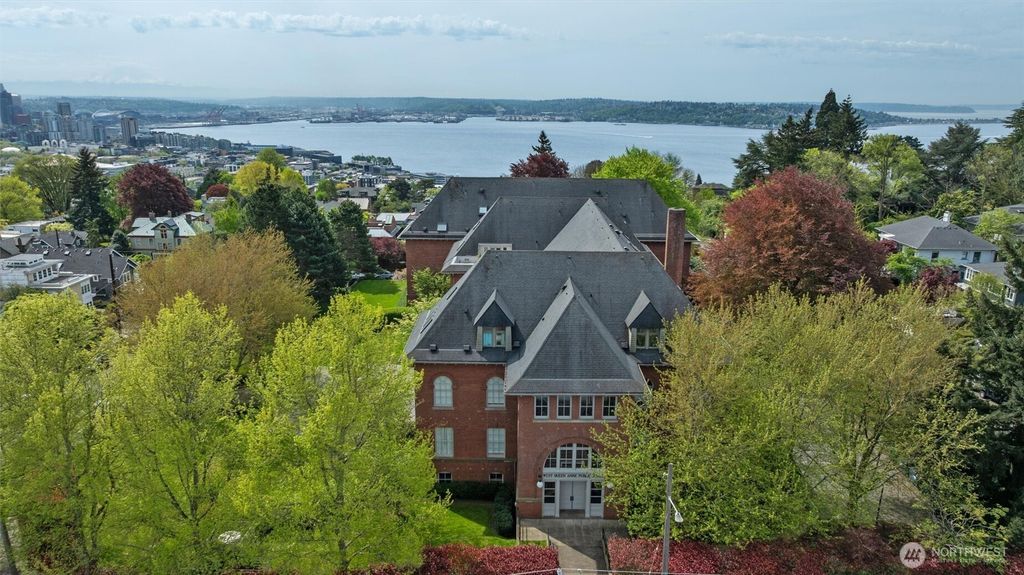 Photo of 1401 5th Avenue W #402, Seattle, WA 98119 (MLS # 2512775)