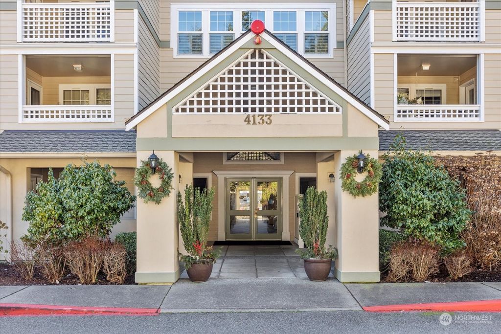 Photo of 4133 224th Lane SE #306, Issaquah, WA 98029 (MLS # 2325465)