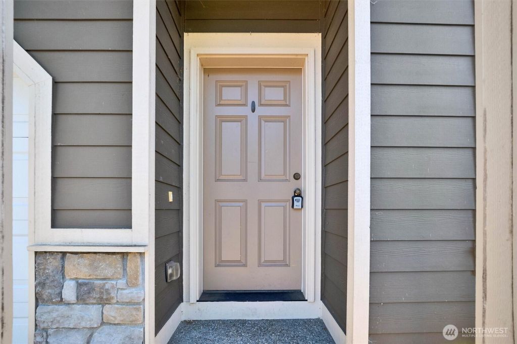 Photo of 2426 Stafford Way, Bothell, WA 98012 (MLS # 2544120)
