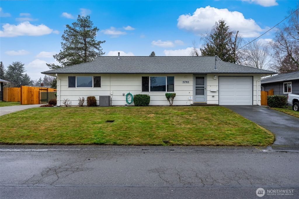 Photo of 15763 118th Place SE, Renton, WA 98058 (MLS # 2333284)