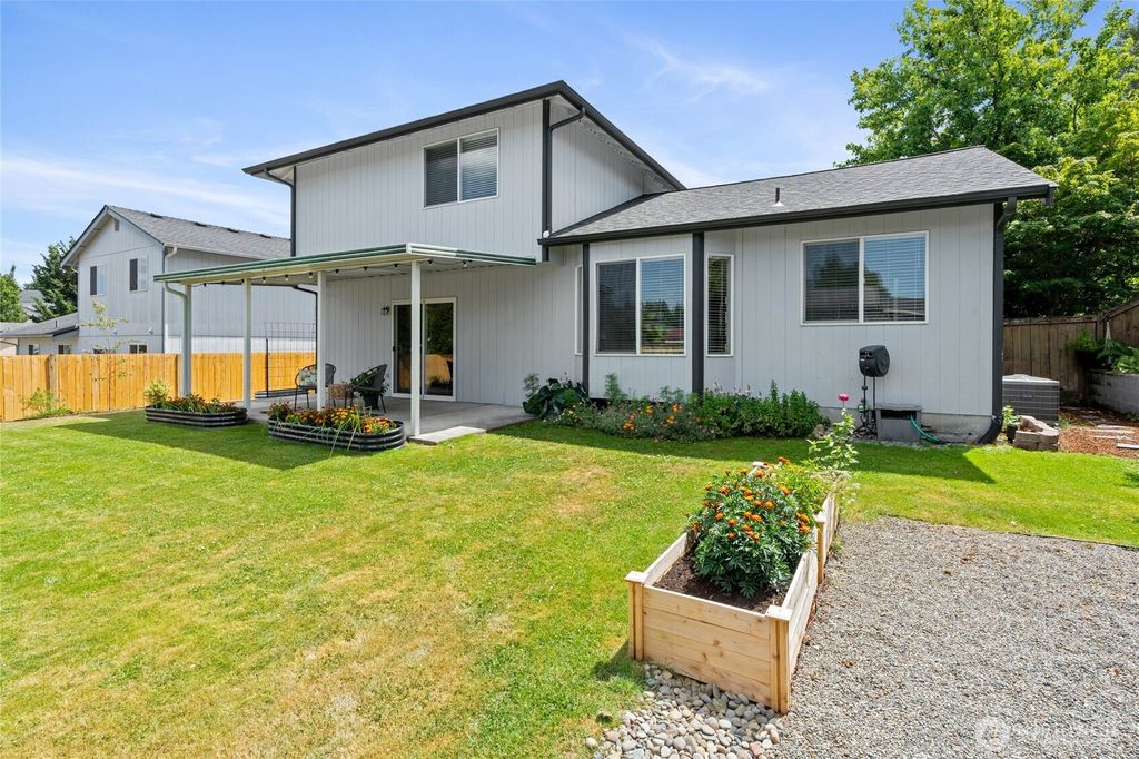Photo of 1513 198th Street E, Spanaway, WA 98387 (MLS # 2553192)