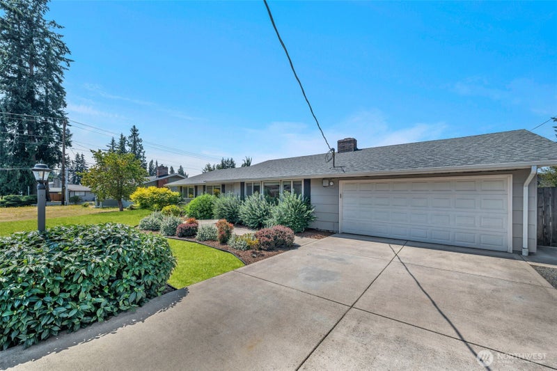 9214 46th Drive NE