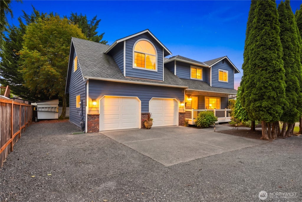 Photo of 2219 116th Avenue NE, Lake Stevens, WA 98258 (MLS # 2579900)