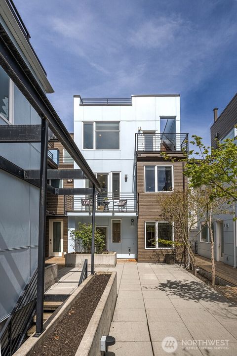 Photo of 4331 Woodland Park Avenue N, Seattle, WA 98103 (MLS # 2510653)