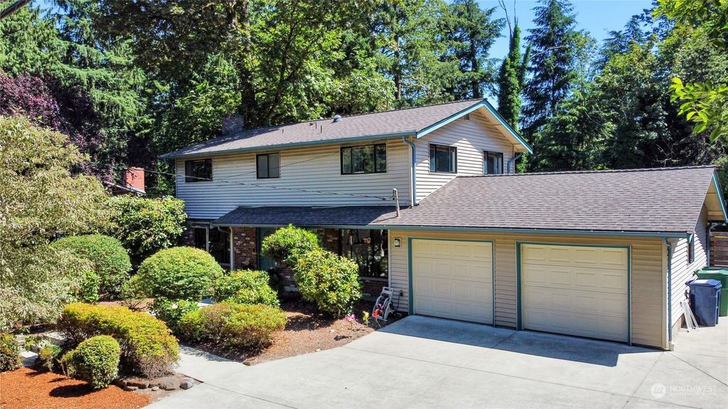 Photo of 190 Mt Olympus Drive SW, Issaquah, WA 98027 (MLS # 2009171)