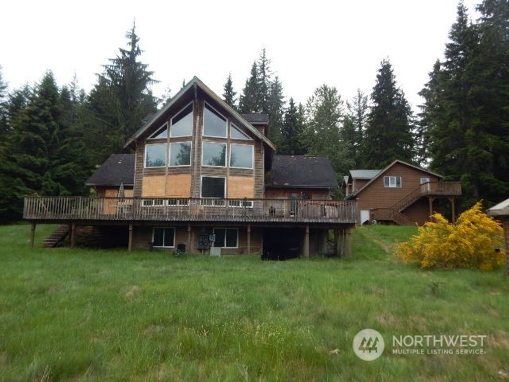 Photo of 19312 Skinner Road, Granite Falls, WA 98252 (MLS # 2074098)