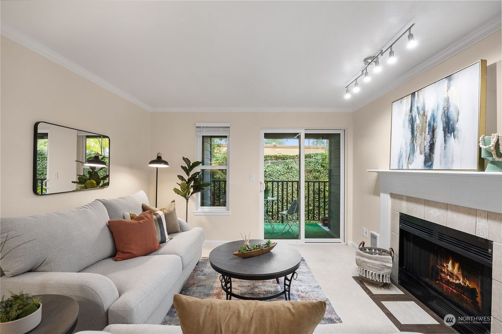 Photo of 11115 NE 124th Lane #C211, Kirkland, WA 98034 (MLS # 2220086)