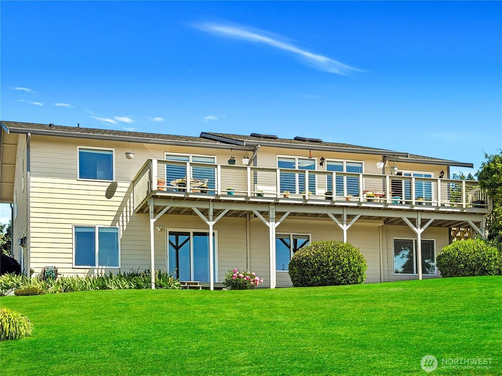 Photo of 673 Majestic View Lane, Camano Island, WA 98282 (MLS # 2543414)