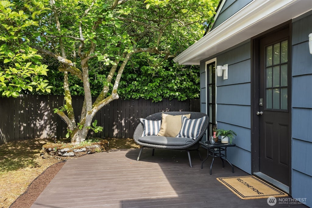 Photo of 303 NW 117th Street, Seattle, WA 98177 (MLS # 2545506)
