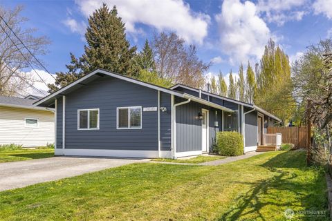 Photo of 2618 Superior Street, Bellingham, WA 98226 (MLS # 2510749)