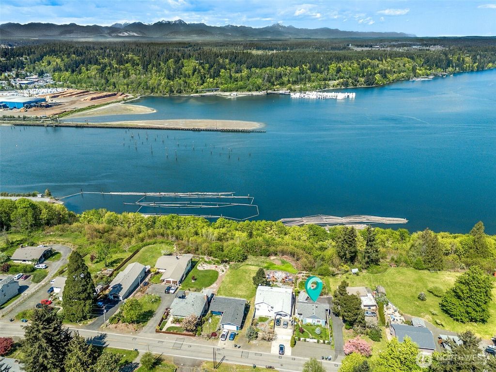 Photo of 1208 Fairmount Avenue, Shelton, WA 98584 (MLS # 2514698)