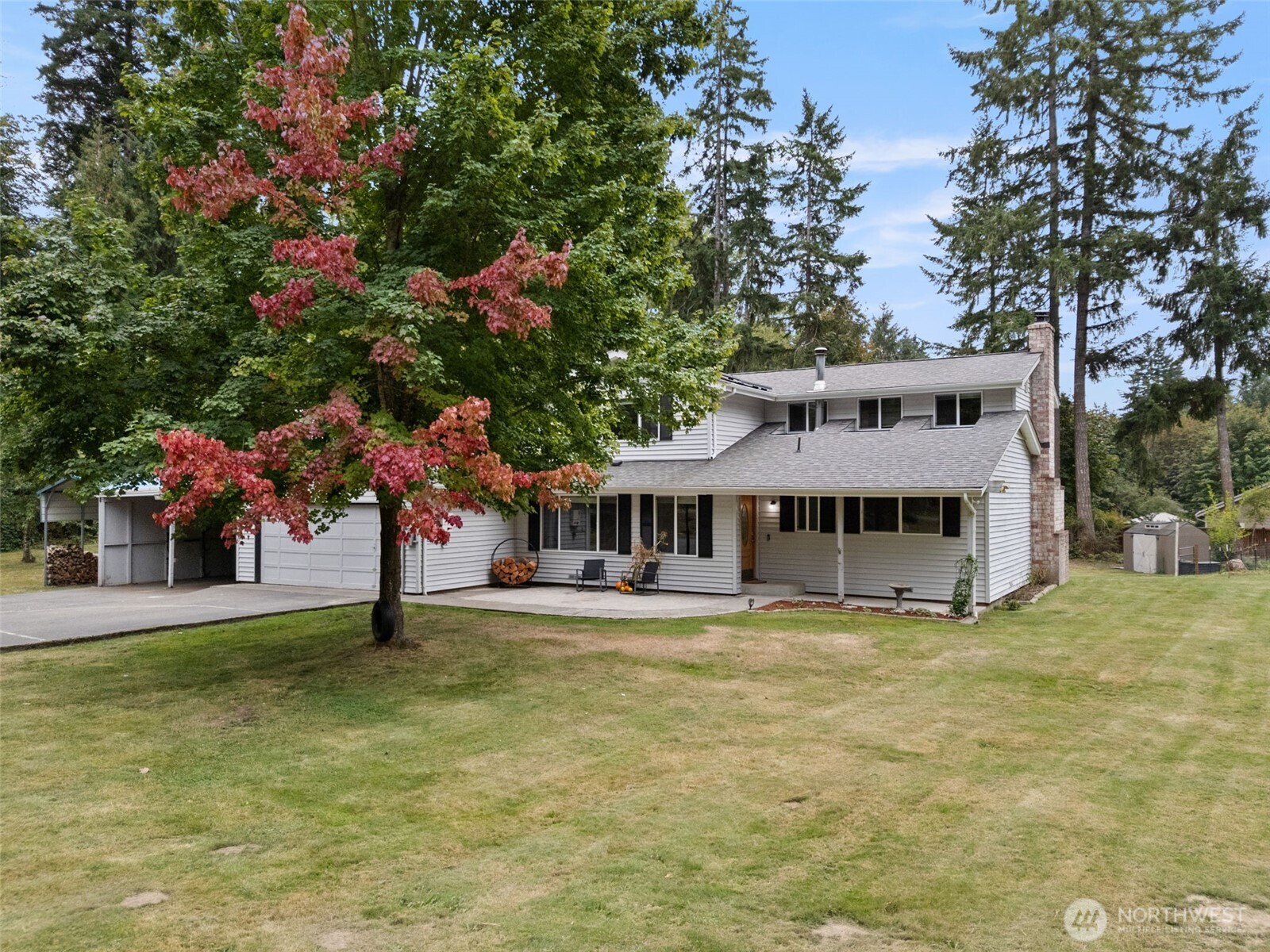 450 NE Riverhill Drive