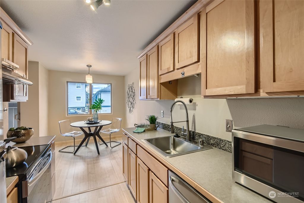 Photo of 810 Taylor Avenue N #121, Seattle, WA 98109 (MLS # 2038762)
