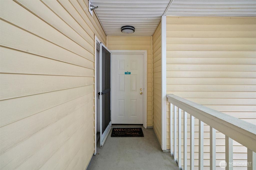 Photo of 2540 118th Avenue SE #202, Bellevue, WA 98005 (MLS # 2432376)