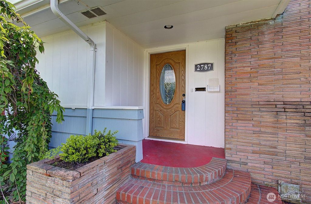 Photo of 2787 Maryland Street, Longview, WA 98632 (MLS # 2458043)