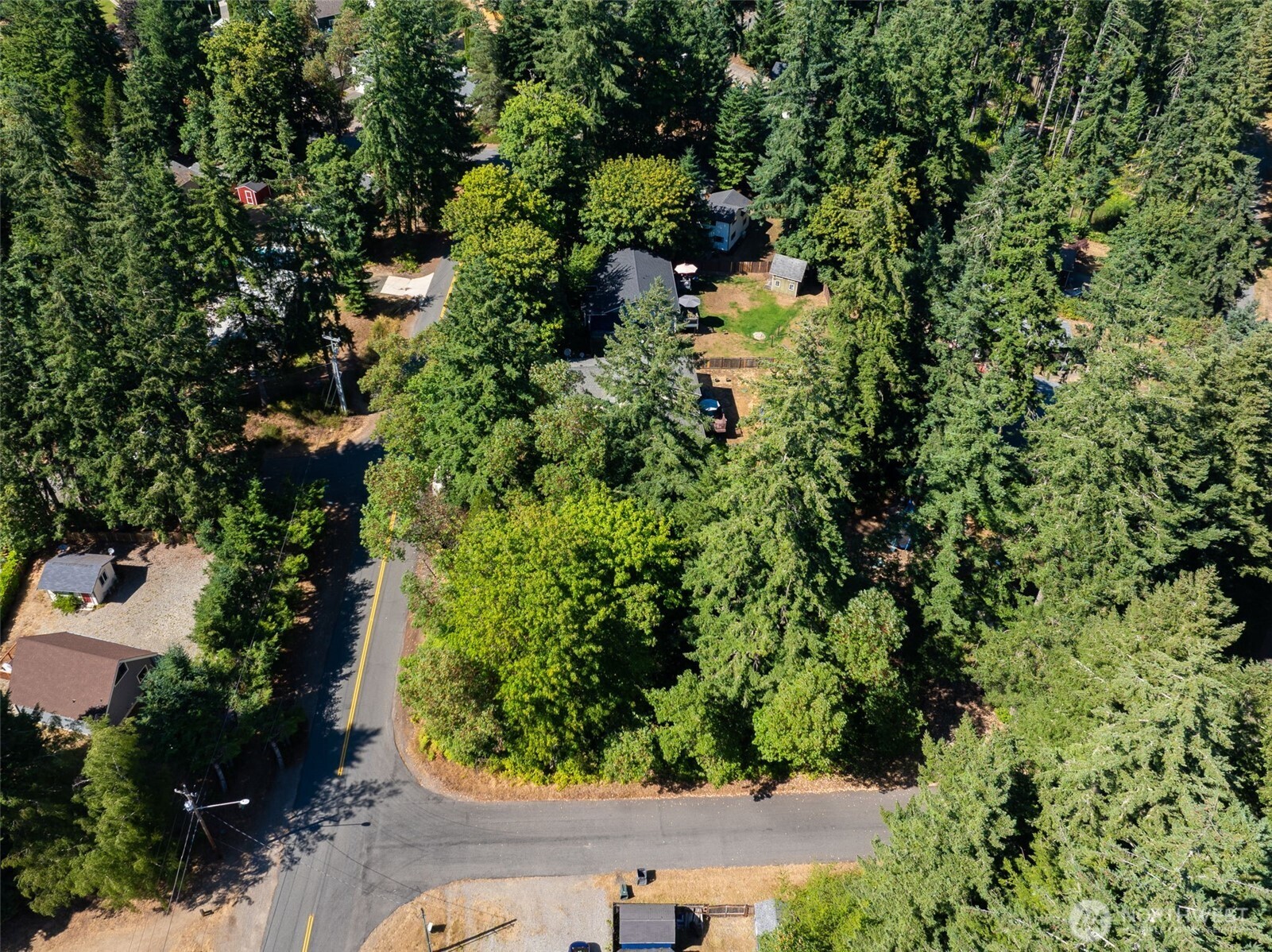 2213 Lake Drive SW