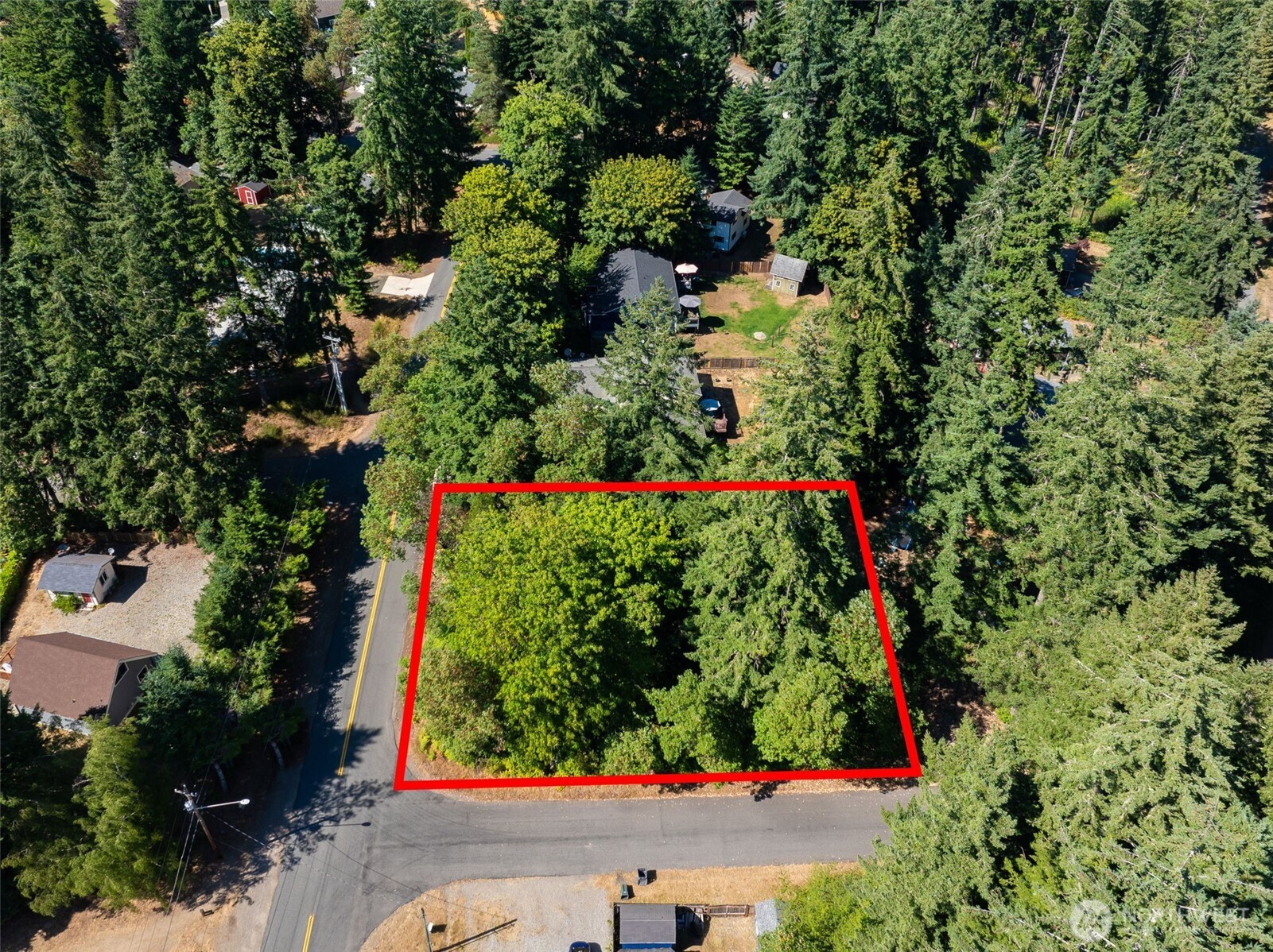 2213 Lake Drive SW