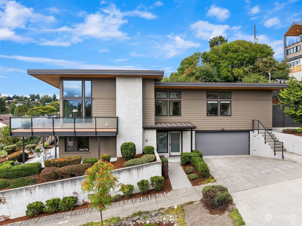 Photo of 4518 SW Edmunds Street, Seattle, WA 98116 (MLS # 2292221)
