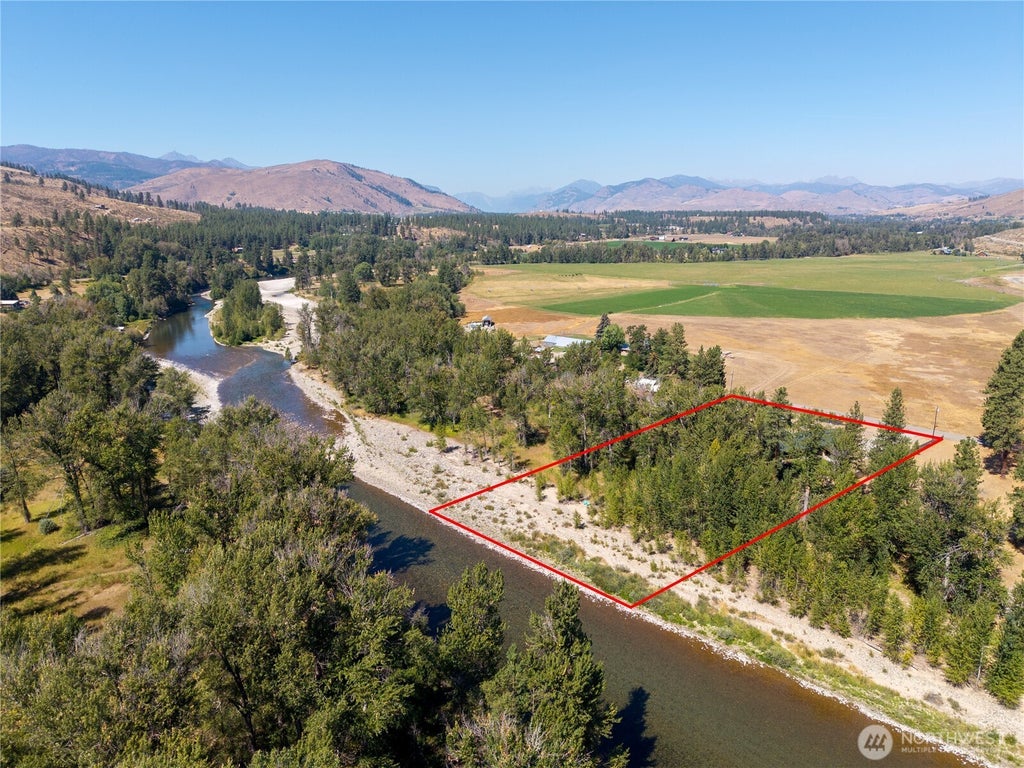 Photo of 101 Evans RD, Winthrop, WA 98862 (MLS # 2574953)