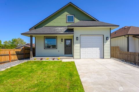 Photo of 624 Aster Street S, Soap Lake, WA 98851 (MLS # 2514941)