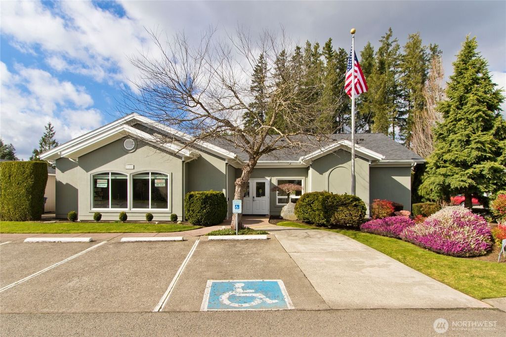 Photo of 21820 SE 275th Street #6, Maple Valley, WA 98038 (MLS # 2521874)