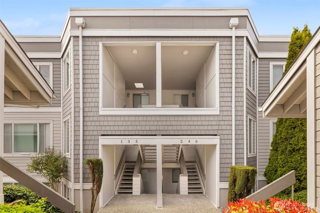 Photo of 4202 Factoria Blvd Blvd SE #D2, Bellevue, WA 98006 (MLS # 2481555)