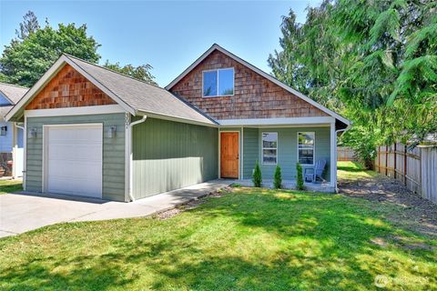 Photo of 307 Portage Ave, Granite Falls, WA 98252 (MLS # 2444964)