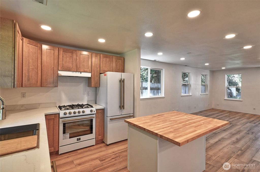 Photo of 307 Portage Ave, Granite Falls, WA 98252 (MLS # 2444964)