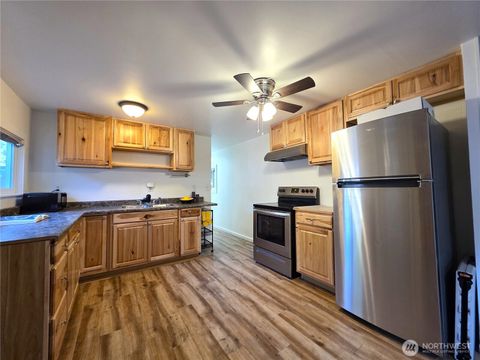 8397 Golden Valley Blvd Maple Falls WA 98266