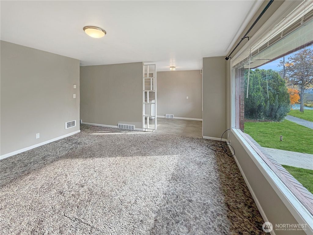 Photo of 8352 Wabash Avenue S, Seattle, WA 98118 (MLS # 2455242)