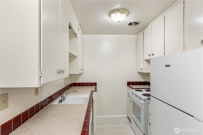 2600 NE 125th Street