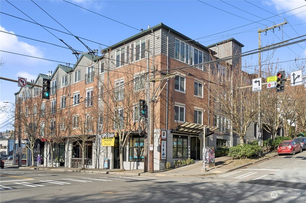 Photo of 701 1st Avenue N #304, Seattle, WA 98109 (MLS # 2326239)