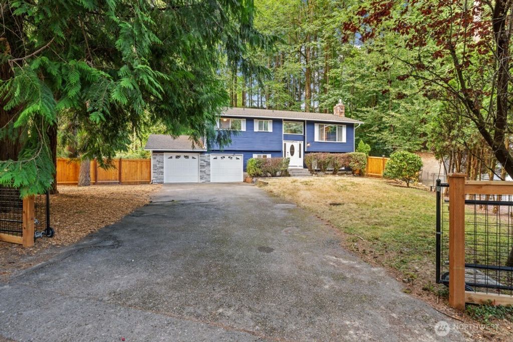 Photo of 15718 173rd Avenue NE, Woodinville, WA 98072 (MLS # 2421725)