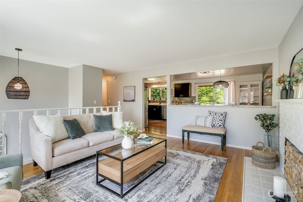 Photo of 1421 218th Street SW, Lynnwood, WA 98036 (MLS # 2064427)