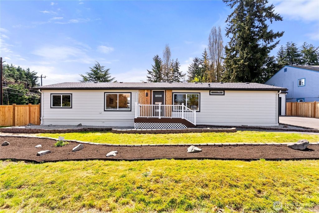 Photo of 651 S 143rd Place, Burien, WA 98168 (MLS # 2510430)