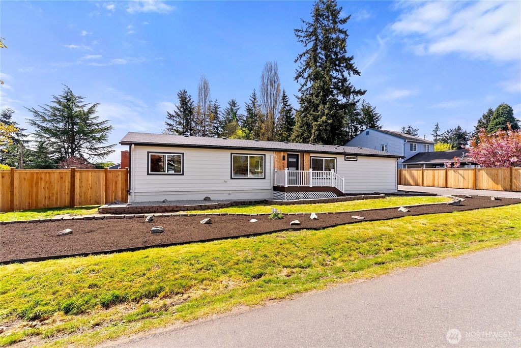 Photo of 651 S 143rd Place, Burien, WA 98168 (MLS # 2510430)
